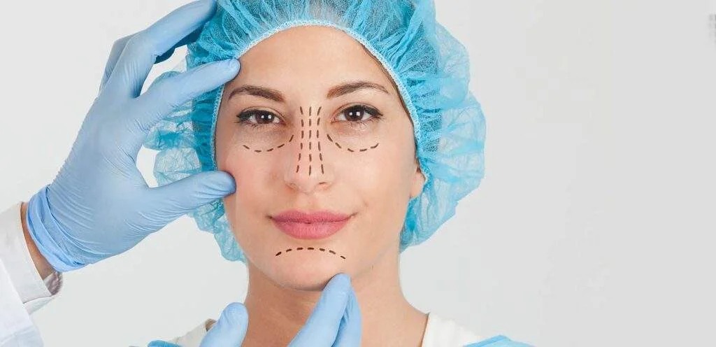 Cosmetic Eyelid Aesthetic Surgery​